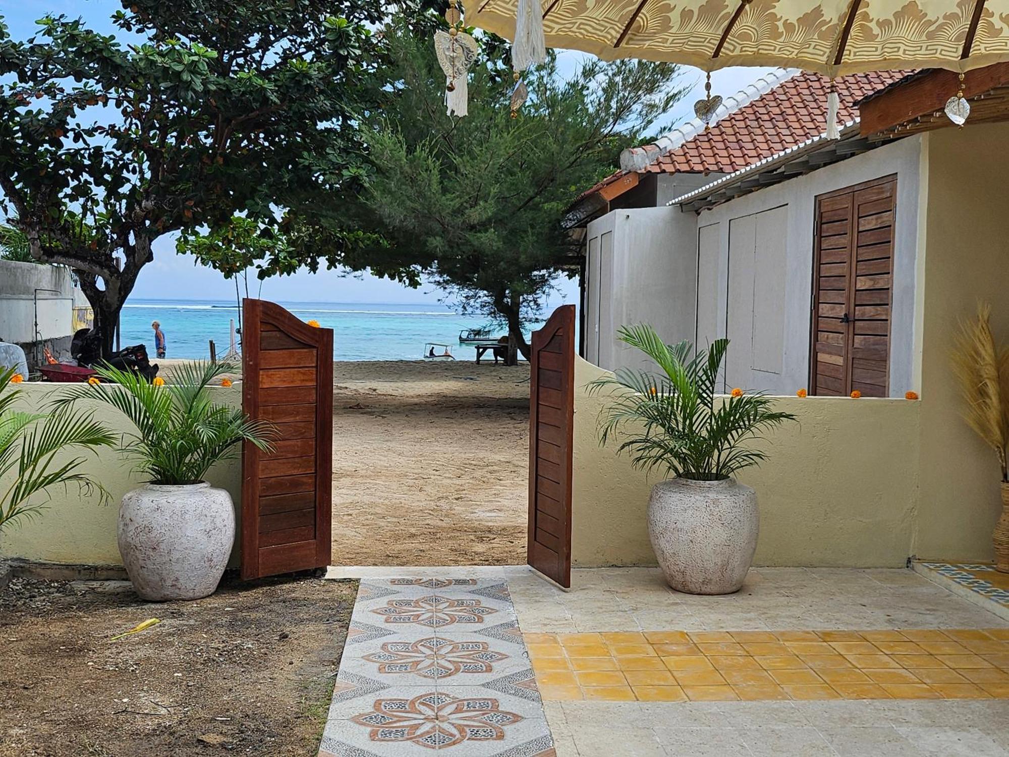 United Colors Of Lembongan Hotel Buitenkant foto