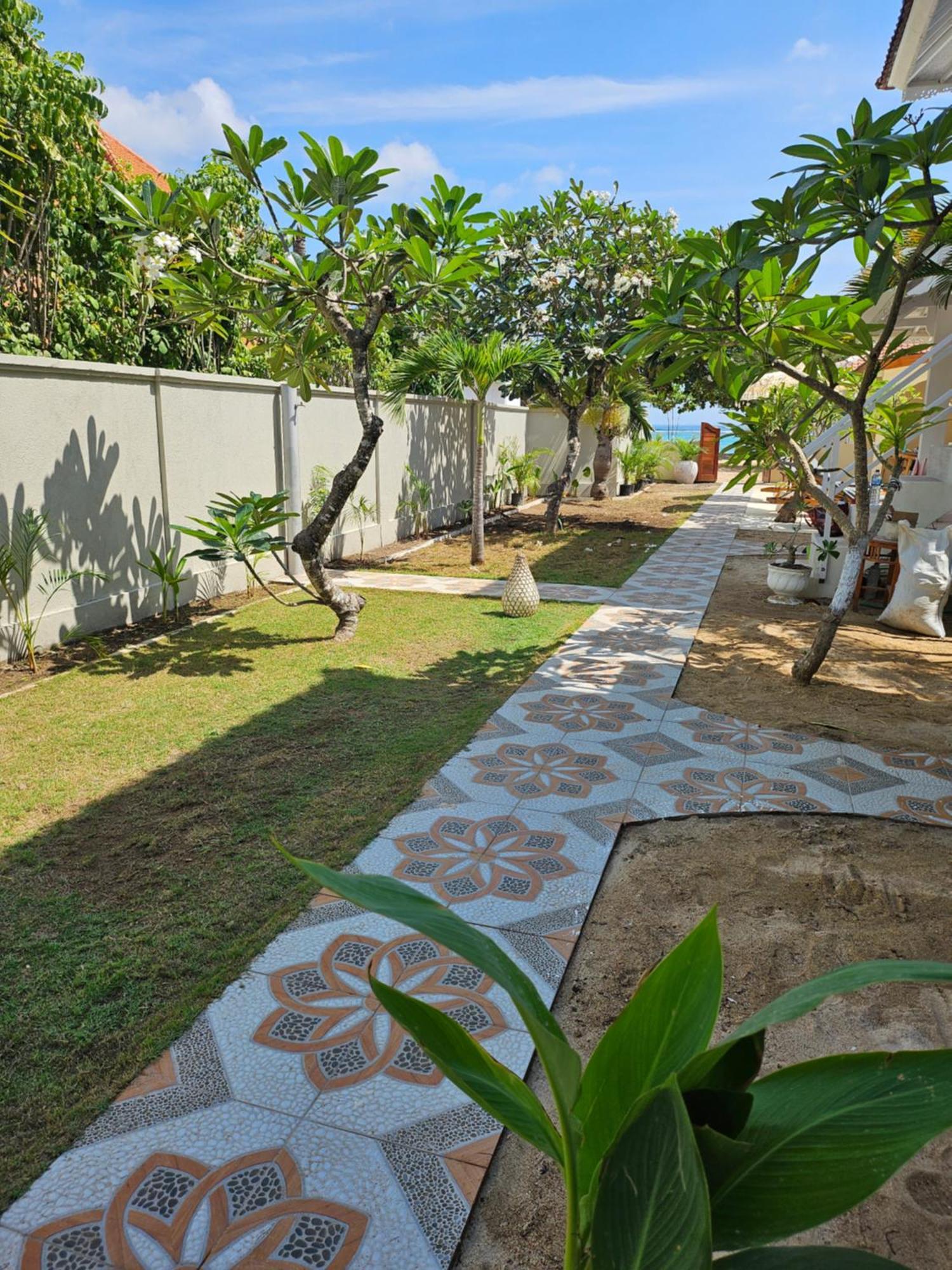 United Colors Of Lembongan Hotel Buitenkant foto