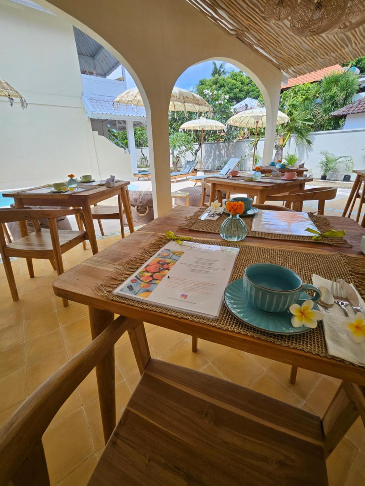 United Colors Of Lembongan Hotel Buitenkant foto