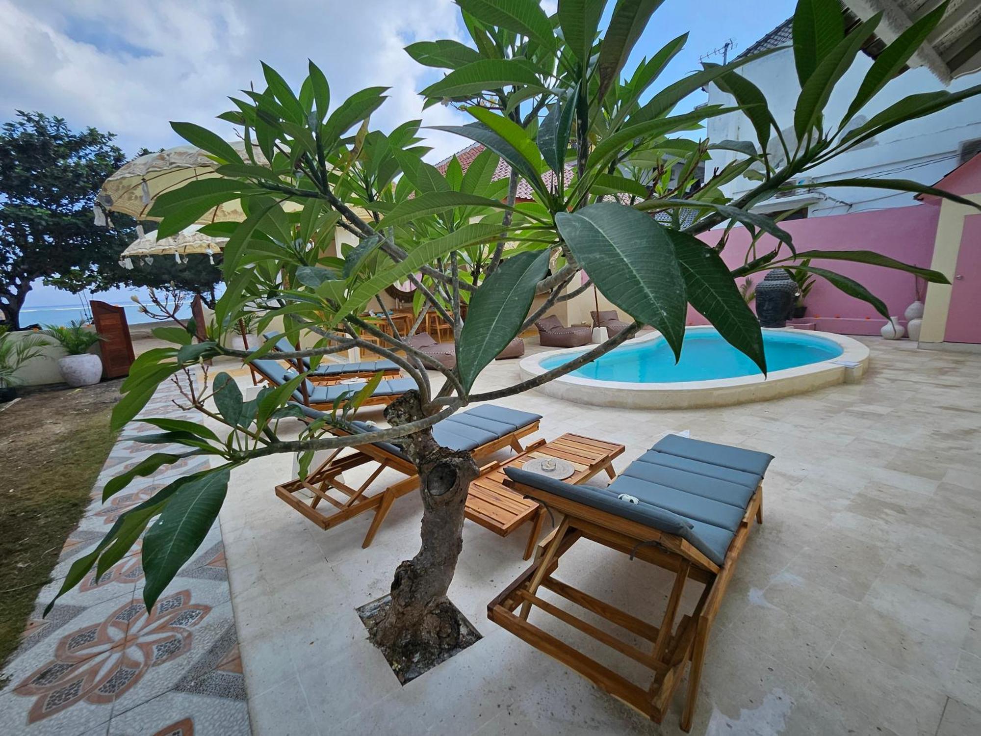 United Colors Of Lembongan Hotel Buitenkant foto
