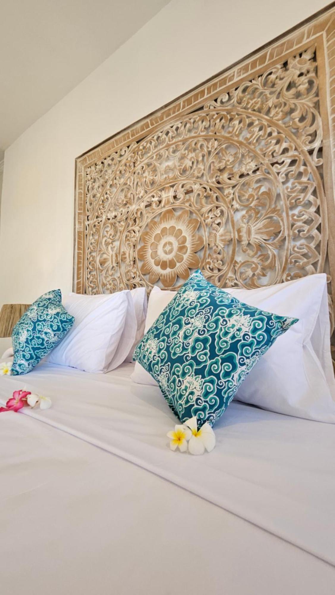 United Colors Of Lembongan Hotel Buitenkant foto